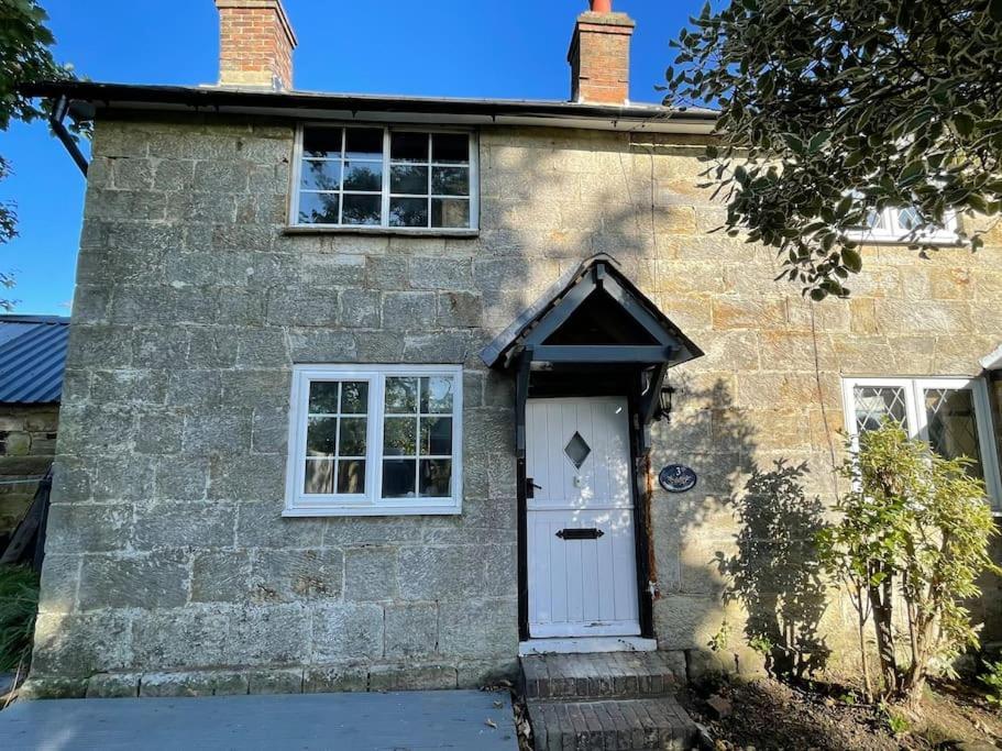 Rustic 18Th Century Stone Cottage With Fireplace And Parking Crowborough Exteriör bild
